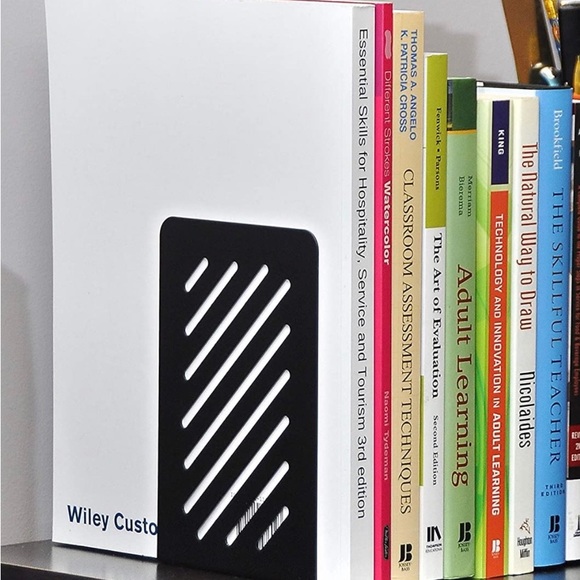 Bookends Black Metal Heavy Duty (1 pair/2 pieces) - Picture 4 of 4